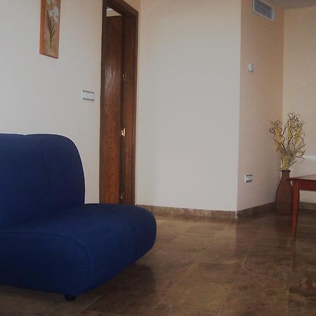Hotel Al-Yussana Lucena Bagian luar foto