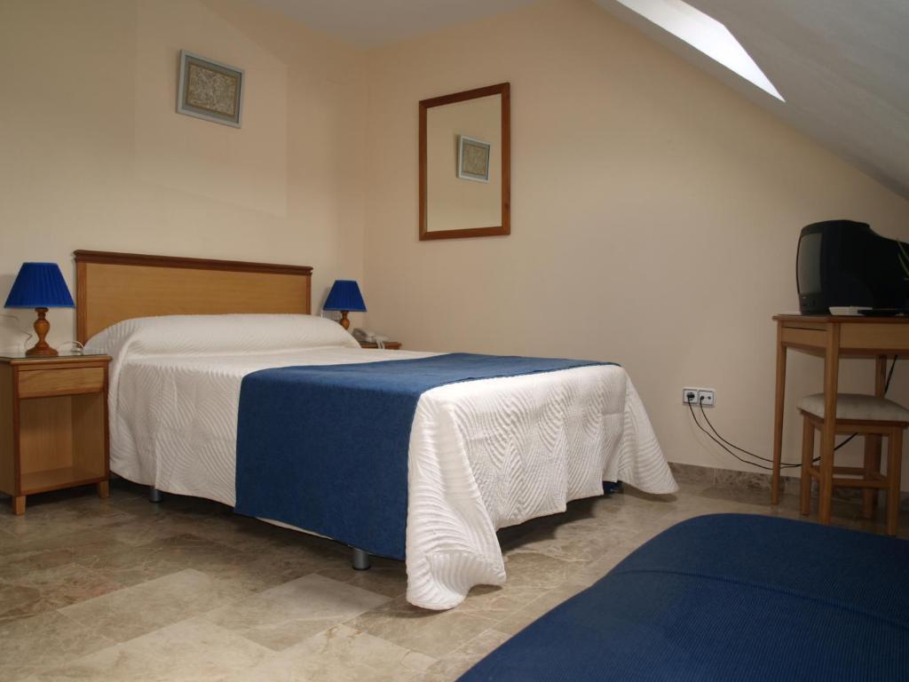 Hotel Al-Yussana Lucena Ruang foto