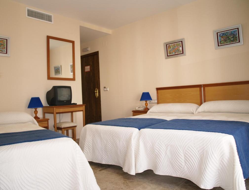 Hotel Al-Yussana Lucena Ruang foto