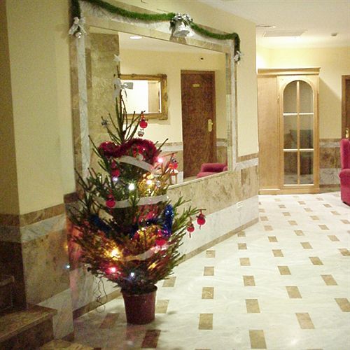 Hotel Al-Yussana Lucena Bagian luar foto
