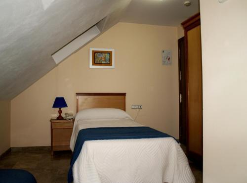 Hotel Al-Yussana Lucena Bagian luar foto